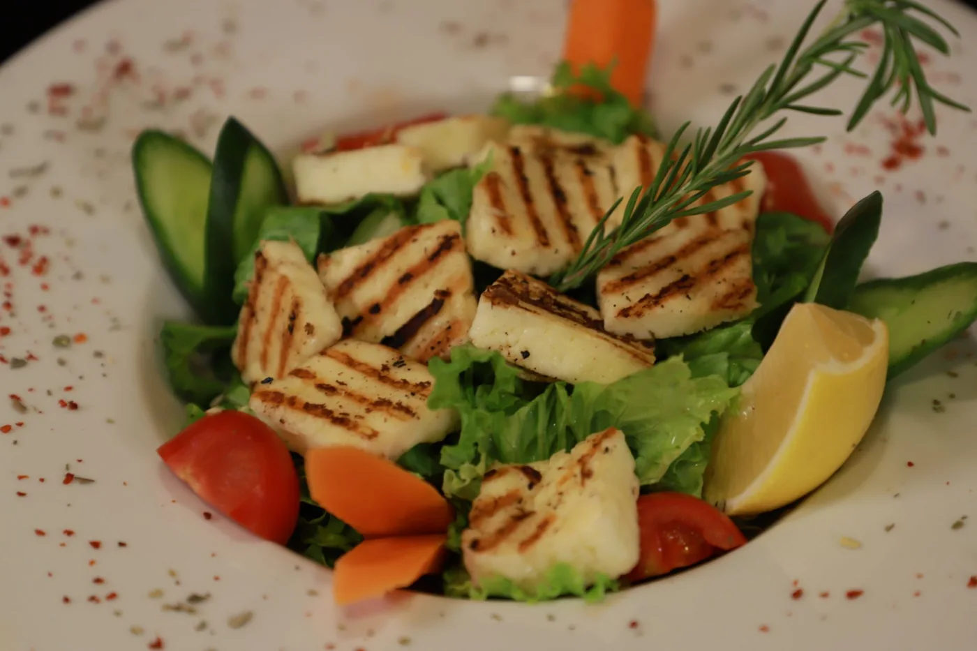 Serving inspiration for Crispy Halloumi Broccoli Bowls