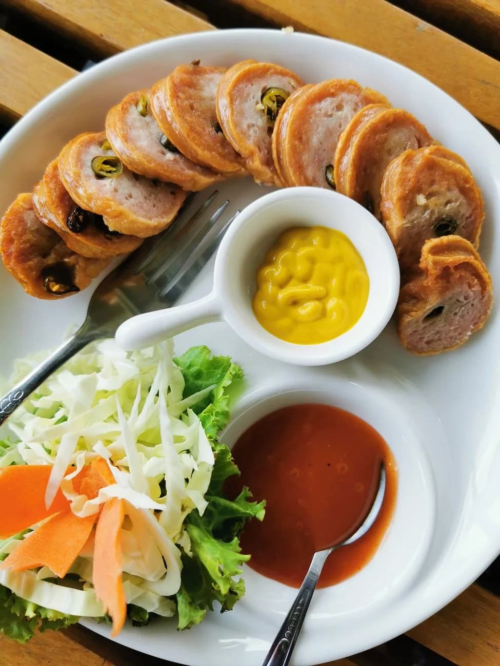 Serving inspiration for Sausage Cabbage Mustard Pan