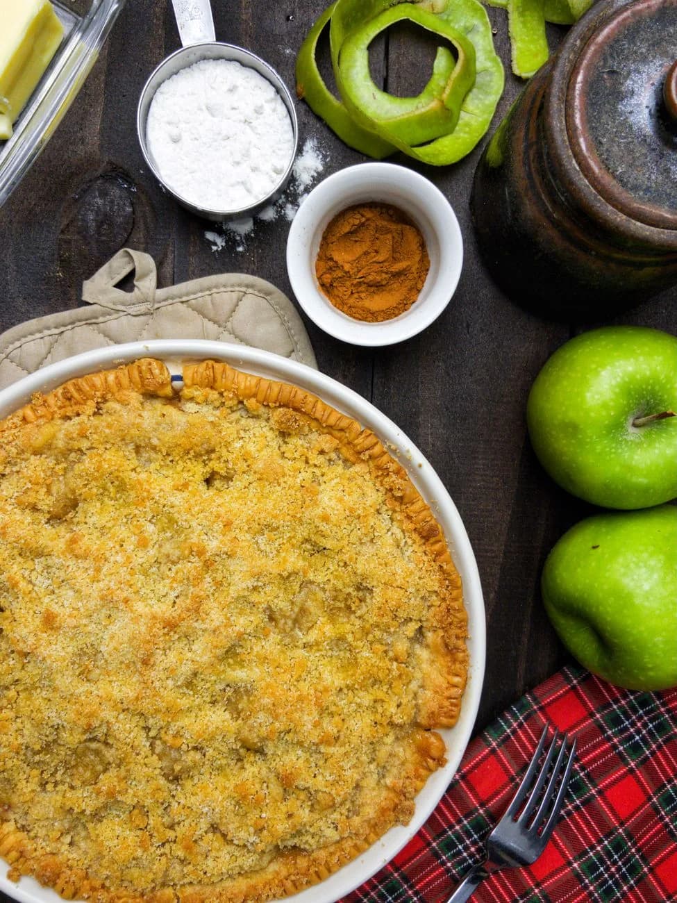 Serving inspiration for Skillet Cinnamon Apple Oat Crumble